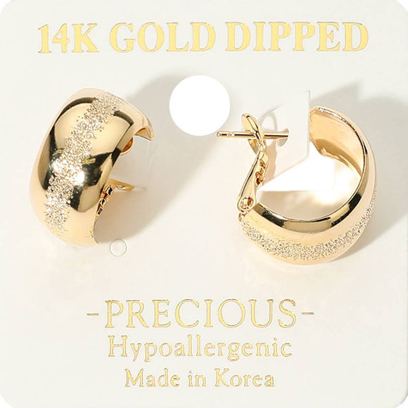 14K Gold Dipped Hypoallergenic Textured Mini Hoop Earrings
: Gold