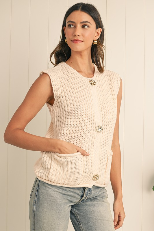 Knit Buttoned Sweater Vest - White