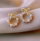 Christmas Wreath Faux Pearl/Gold Earrings